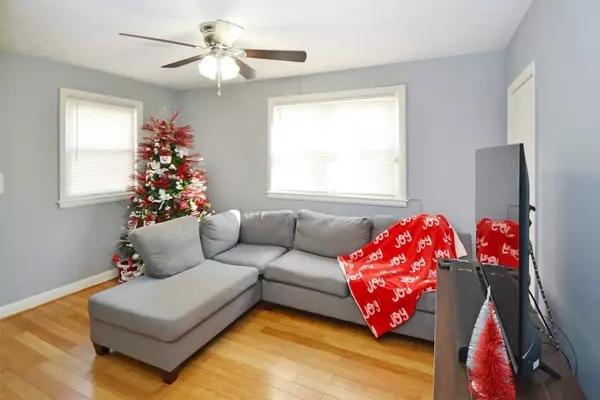 2 Ashton Pl, Methuen, MA 01844