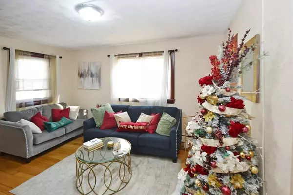 2 Ashton Pl, Methuen, MA 01844