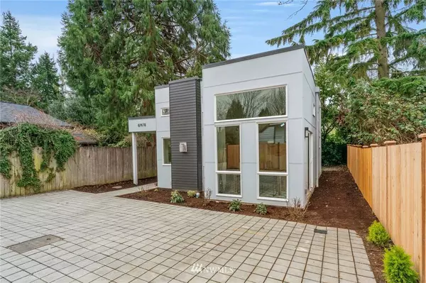 8747 12th AVE NW #B, Seattle, WA 98117