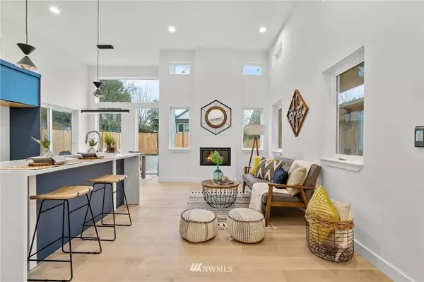 8747 12th AVE NW #B, Seattle, WA 98117