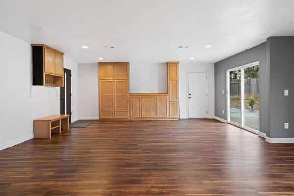 9256 Oak AVE, Orangevale, CA 95662