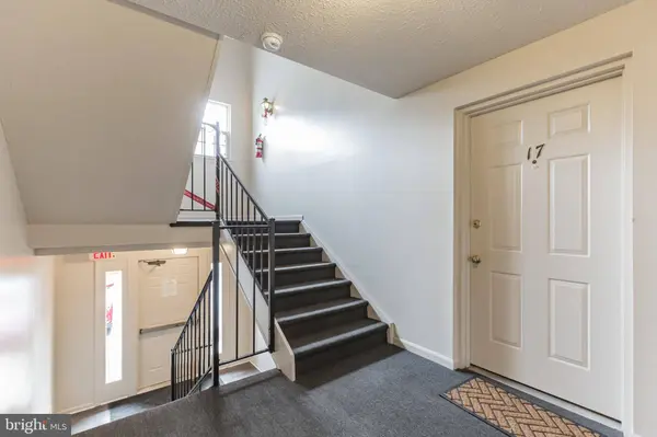 17 CRANBERRY CT, Marlton, NJ 08053