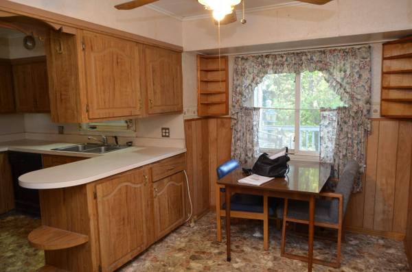 19 LEE  AVE, Gloversville, NY 12078