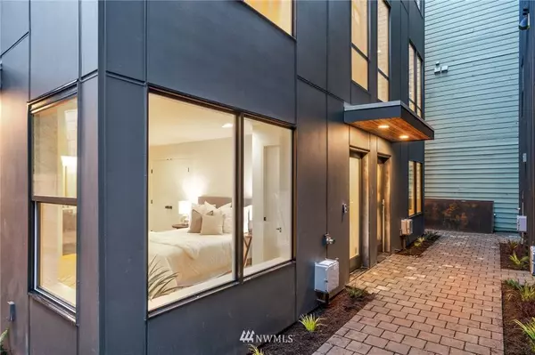 6232 D Stanley AVE S