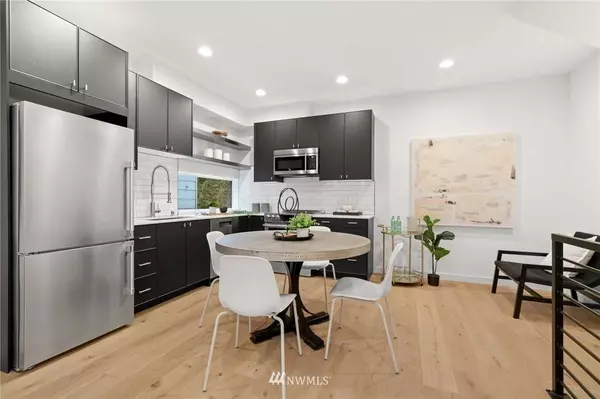 6232 D Stanley AVE S, Seattle, WA 98108