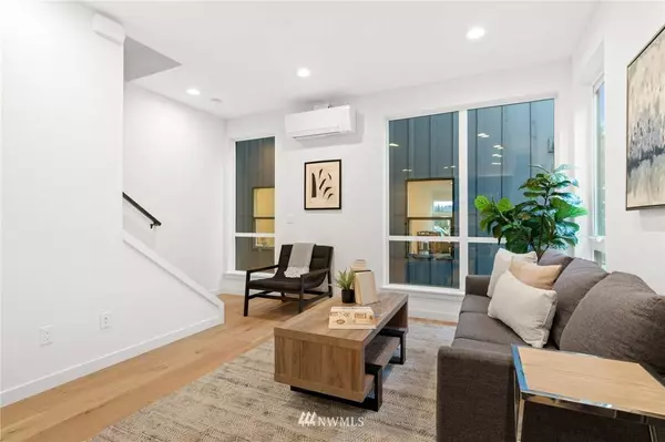 6232 D Stanley AVE S, Seattle, WA 98108