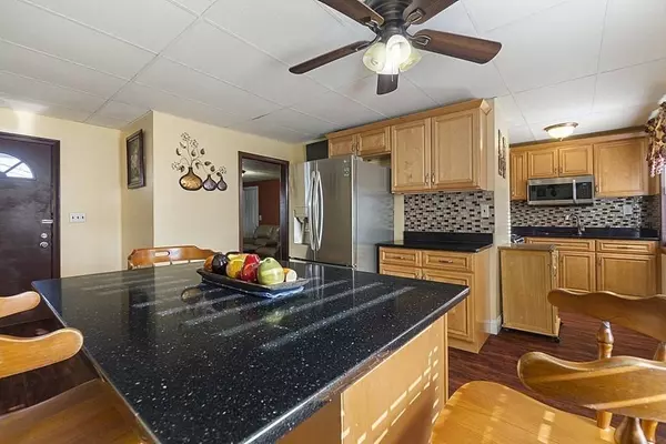 44 Durham St, Lawrence, MA 01843