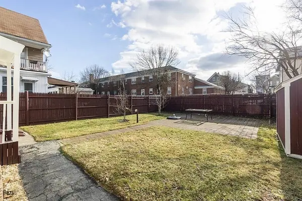 44 Durham St, Lawrence, MA 01843