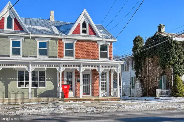 102 N BALTIMORE AVE, Mount Holly Springs, PA 17065