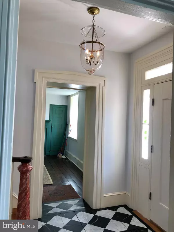 6089 LOWER YORK RD, New Hope, PA 18938