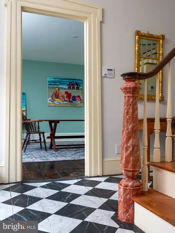 6089 LOWER YORK RD, New Hope, PA 18938