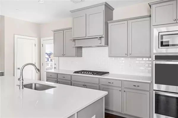 3169 Rockbridge RD, Avondale Estates, GA 30002