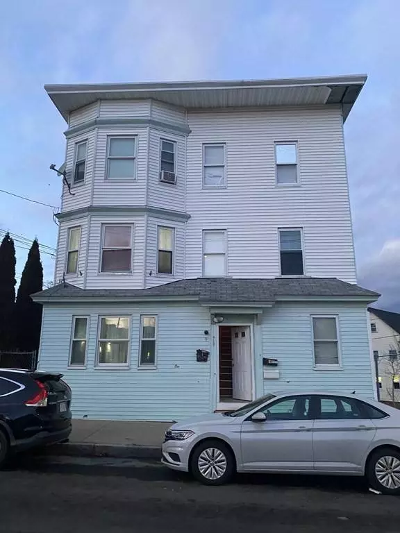 9-13 Elm St, Lawrence, MA 01841