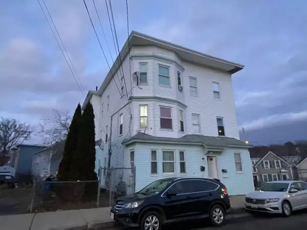 9-13 Elm St, Lawrence, MA 01841