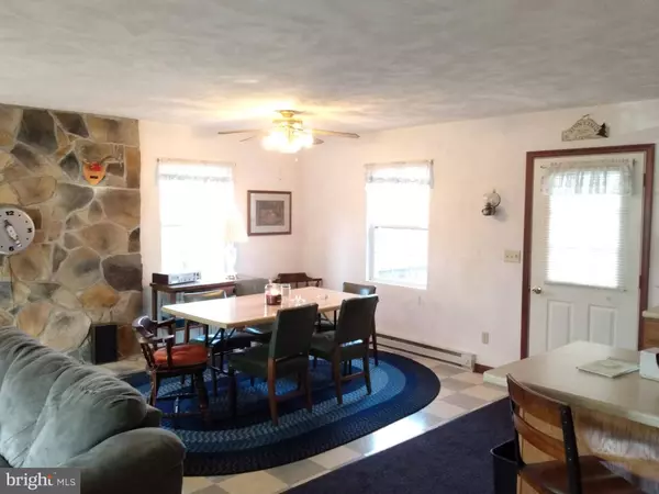 901 RAZOR BACK RIDGE, Great Cacapon, WV 25422