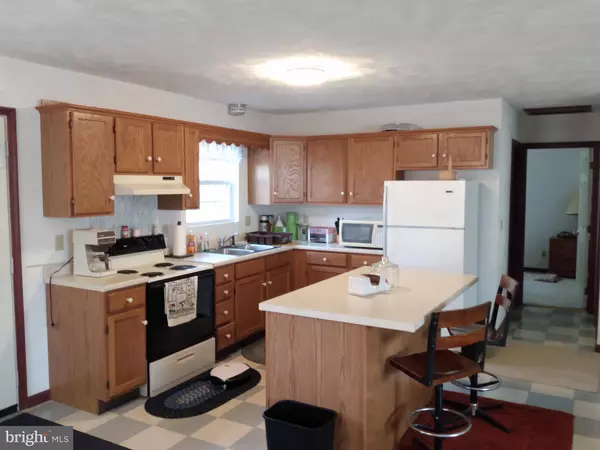 901 RAZOR BACK RIDGE, Great Cacapon, WV 25422