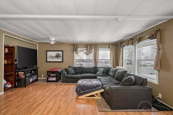 10004 S Medical Lake Rd, Medical Lake, WA 99022