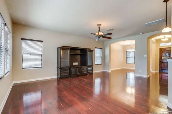 8527 Lahemaa Falls, San Antonio, TX 78251-4992