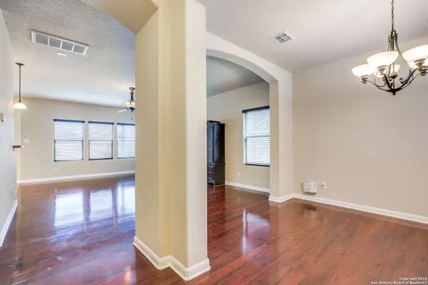 8527 Lahemaa Falls, San Antonio, TX 78251-4992