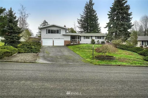 2904 McClain AVE, Bremerton, WA 98310