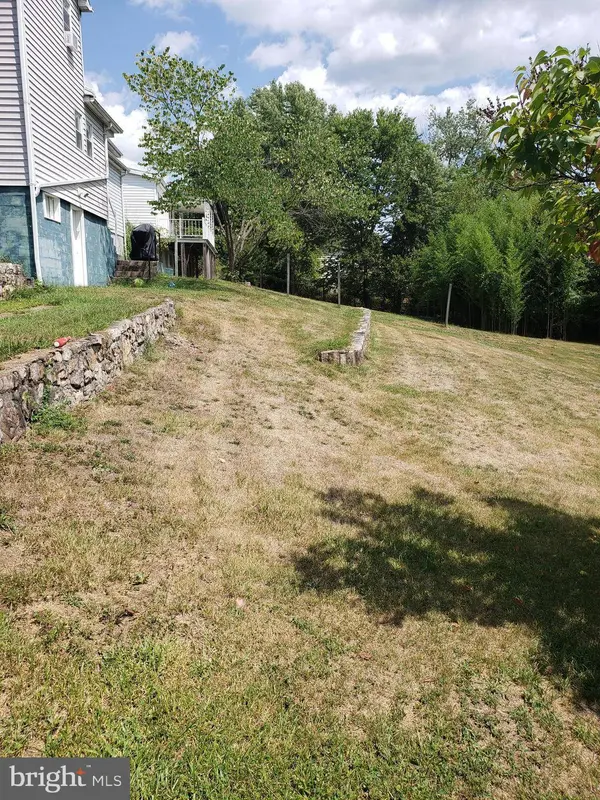 410 WILKES ST, Berkeley Springs, WV 25411