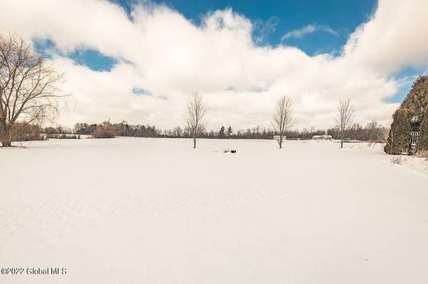 181 Marie DR, Fonda, NY 12068