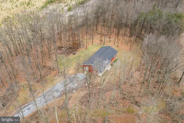 484 SLEEPY WOODS RD, Cross Junction, VA 22625