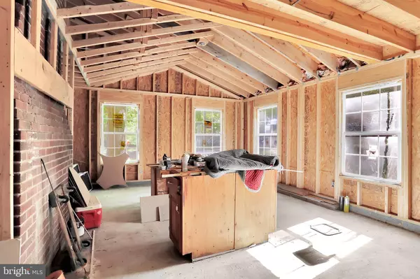 76 WHITE LN, Front Royal, VA 22630