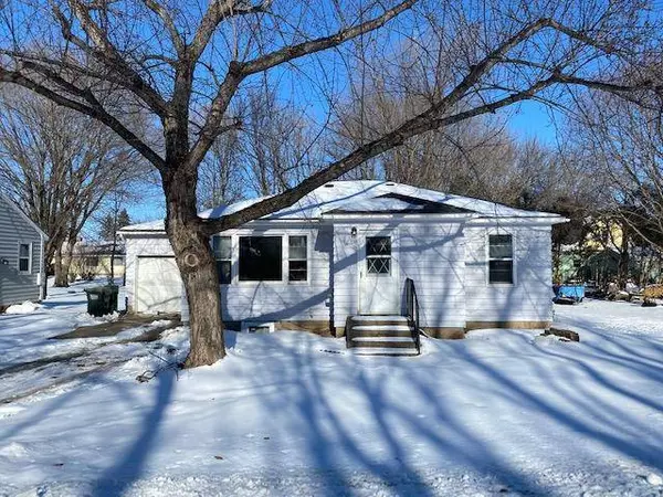 130 1st AVE N, Lester Prairie, MN 55354