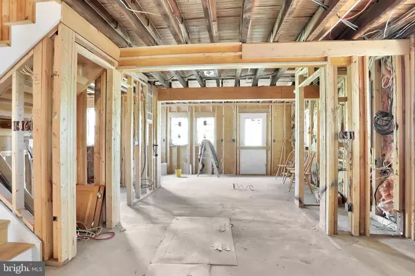 76 WHITE LN, Front Royal, VA 22630