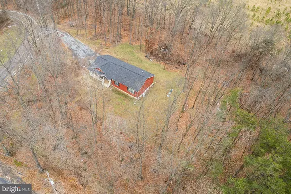 484 SLEEPY WOODS RD, Cross Junction, VA 22625