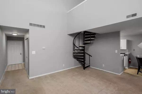 207 TAVISTOCK, Cherry Hill, NJ 08034