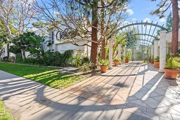 20134 Leadwell ST #209, Winnetka, CA 91306