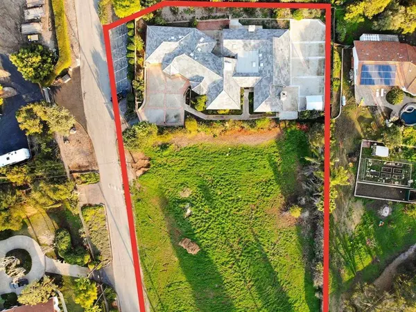 929 Chumash Trail, Vista, CA 92084