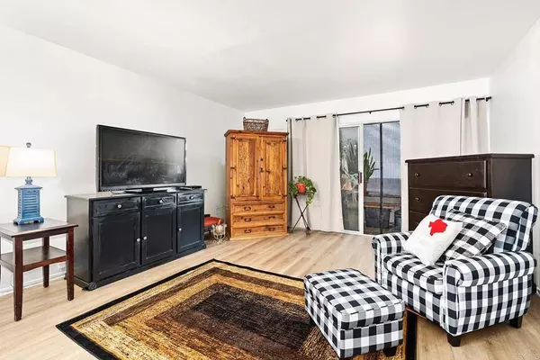 20134 Leadwell ST #209, Winnetka, CA 91306