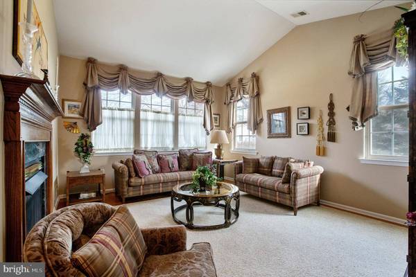 26 WINTERBERRY TER, Trenton, NJ 08690