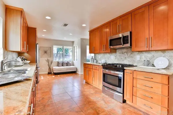 11965 Calle Lorenzana, El Cajon, CA 92019