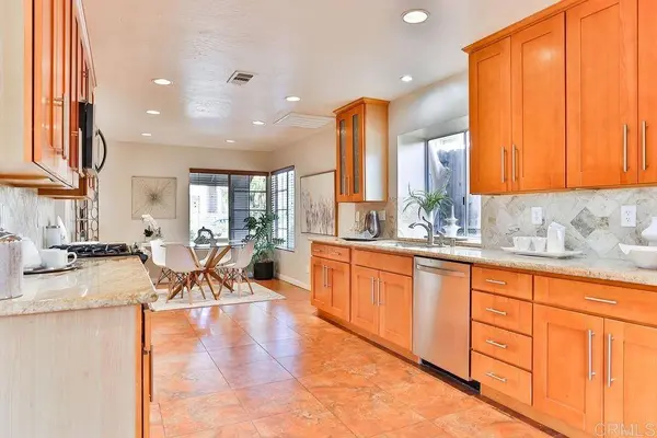 11965 Calle Lorenzana, El Cajon, CA 92019