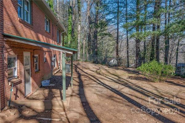 56 Marion ST, Tryon, NC 28782