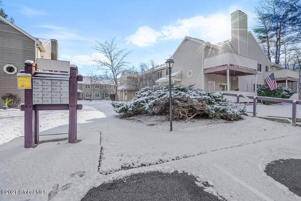 143 Monmouth WAY, Halfmoon, NY 12065