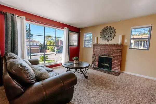 851 First AVE, Chula Vista, CA 91911