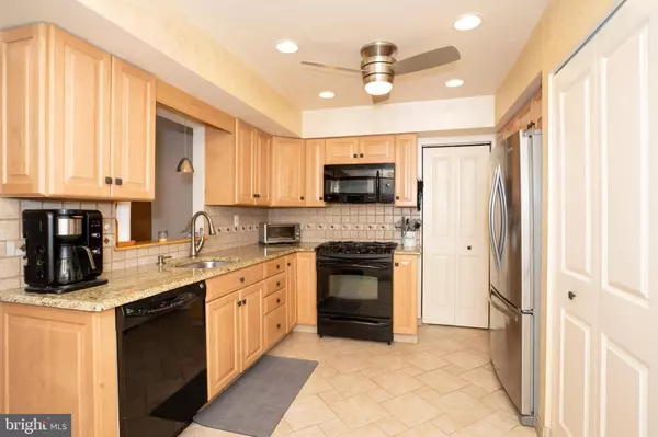 6221 NATHAN HALE CT, Bensalem, PA 19020