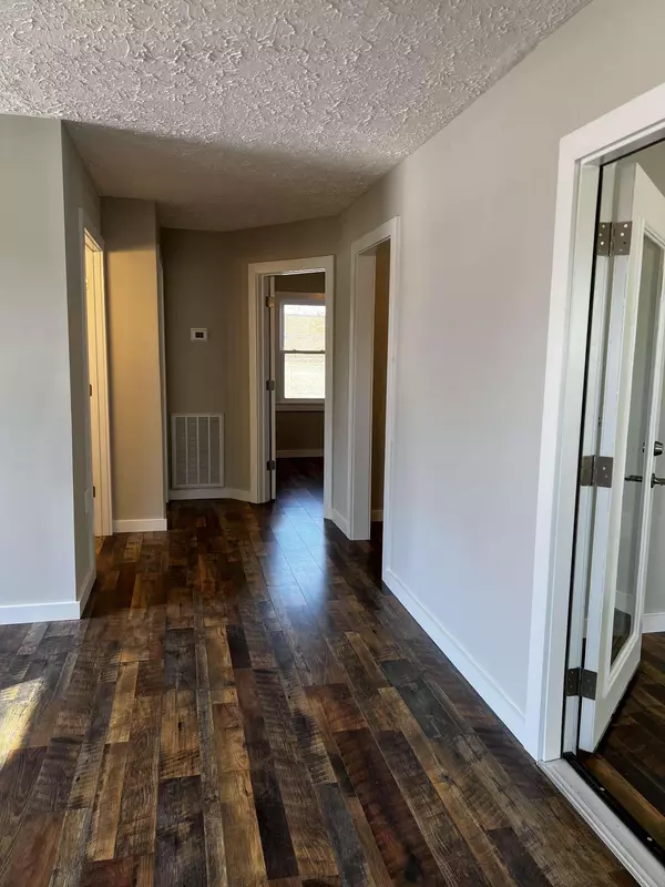 107 Oak St, Portland, TN 37148