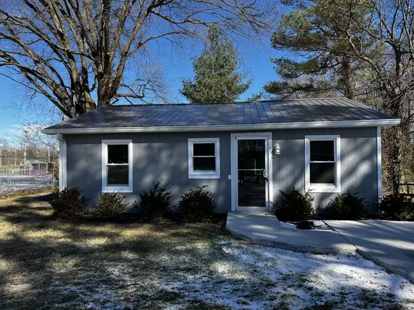 107 Oak St, Portland, TN 37148