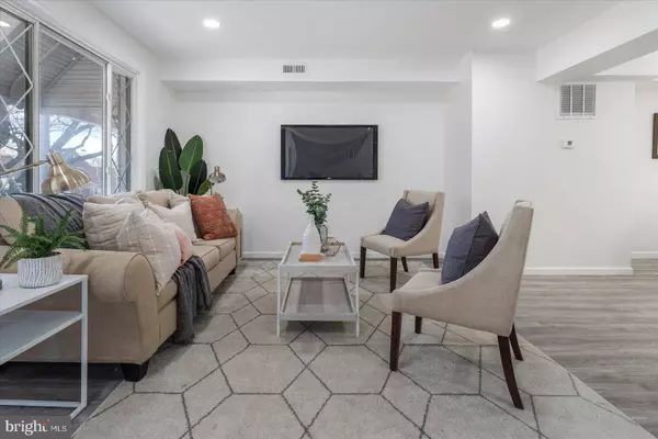 3820 YOLANDO RD, Baltimore, MD 21218