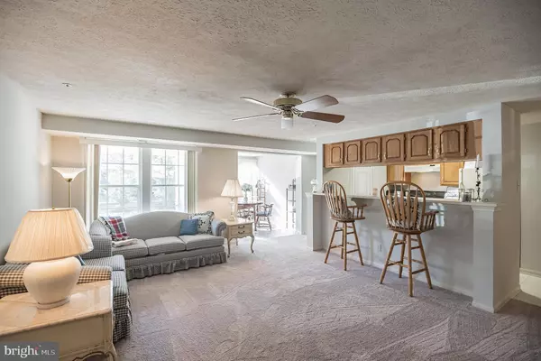 28 INVERNESS CIR, Marlton, NJ 08053