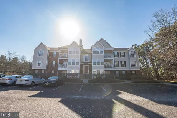 28 INVERNESS CIR, Marlton, NJ 08053