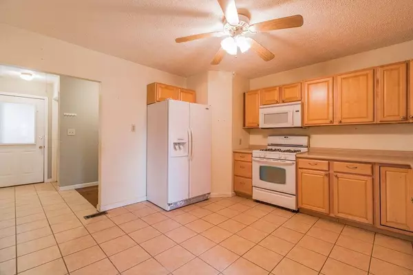 809 A Street, Bentonville, AR 72712