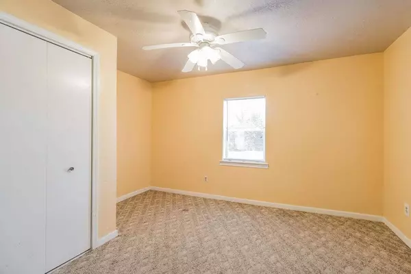 809 A Street, Bentonville, AR 72712