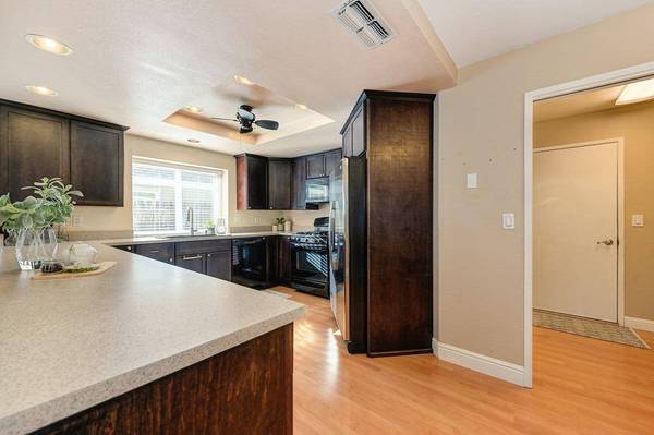 5940 Willowynd DR, Rocklin, CA 95677